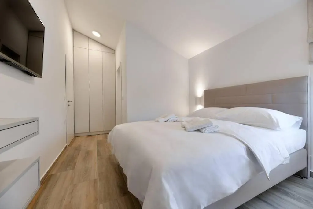 New Villa Buterin With Heated Pool Novigrad  Croatia
