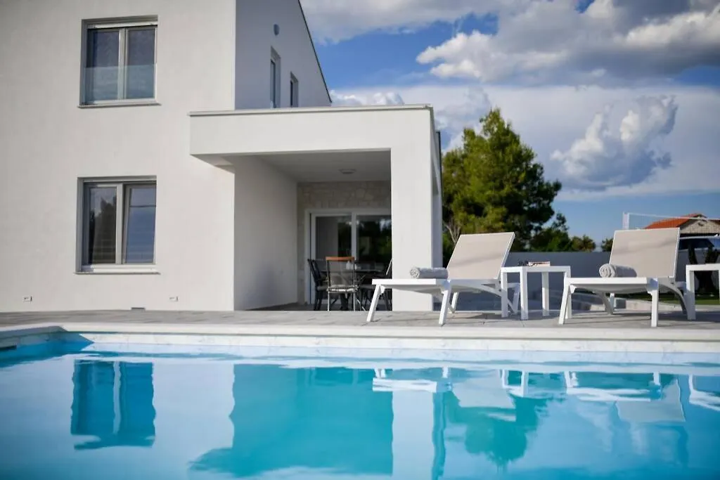 New Villa Buterin With Heated Pool Novigrad  Croatia
