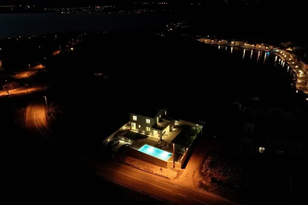 New Villa Buterin With Heated Pool Novigrad