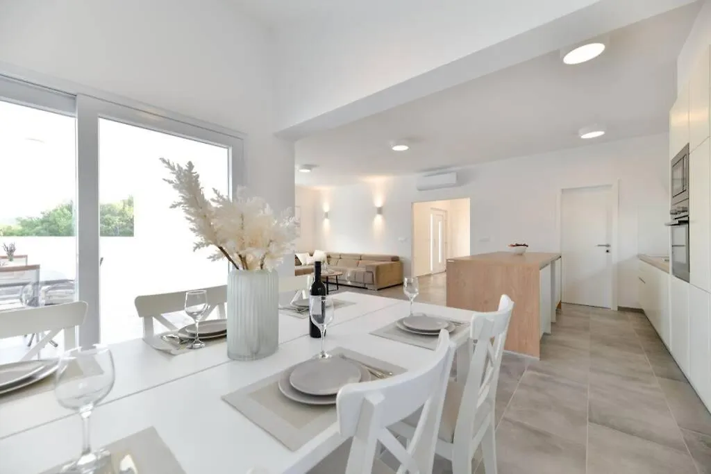 New Villa Buterin With Heated Pool Novigrad  0*, Novigrad (Dalmatia)